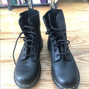Dock Martens 1460 Serena women’s size US 7